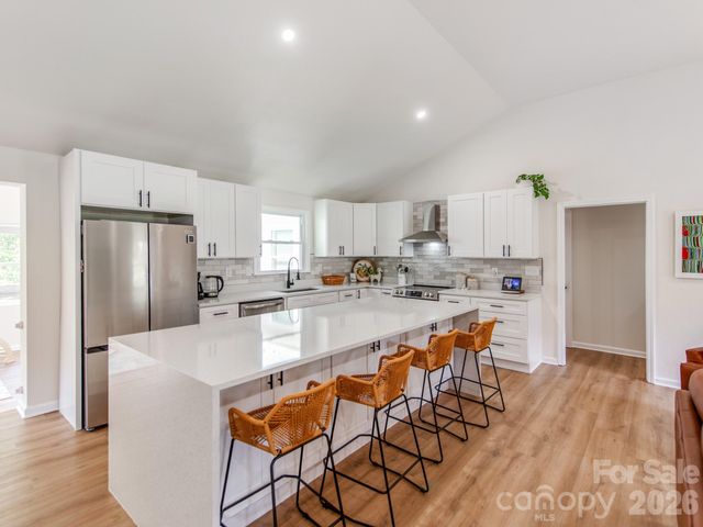 629 Belmorrow Drive, Charlotte, NC 28214