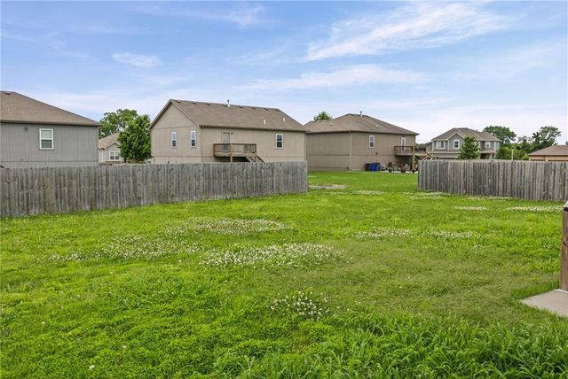 26147 W 141st Terrace, Olathe, KS 66061