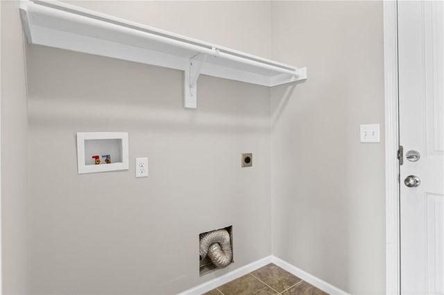 26147 W 141st Terrace, Olathe, KS 66061