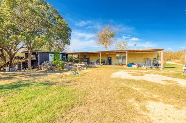 5035 Barth RD, Lockhart, TX 78644