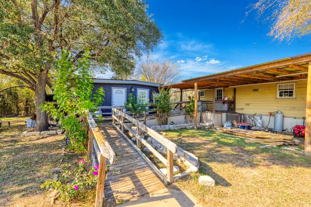 5035 Barth RD, Lockhart, TX 78644
