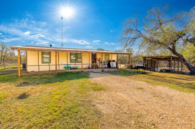 5035 Barth RD, Lockhart, TX 78644