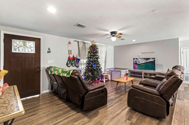 5035 Barth RD, Lockhart, TX 78644