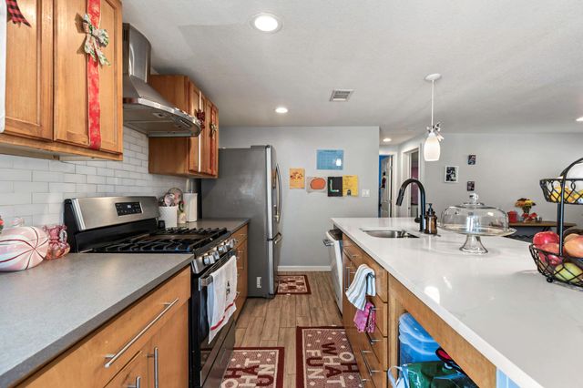 5035 Barth RD, Lockhart, TX 78644