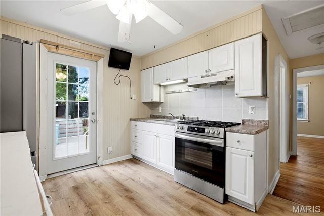 9515 Echo Lane, St Louis, MO 63114