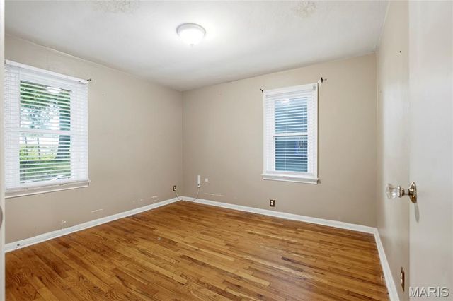 9515 Echo Lane, St Louis, MO 63114