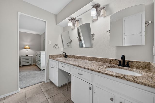 6521 Collard Court, North Richland Hills, TX 76182