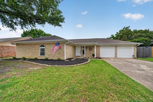 6521 Collard Court, North Richland Hills, TX 76182