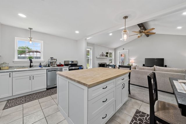 6521 Collard Court, North Richland Hills, TX 76182