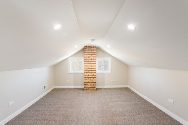 2945 Vernon Avenue, Brookfield, IL 60513