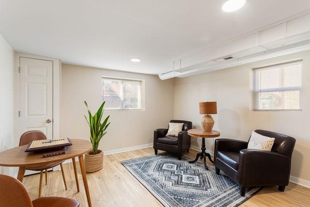 2945 Vernon Avenue, Brookfield, IL 60513