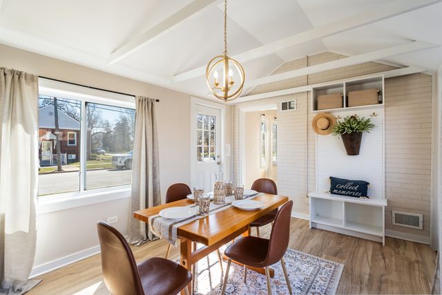 2945 Vernon Avenue, Brookfield, IL 60513