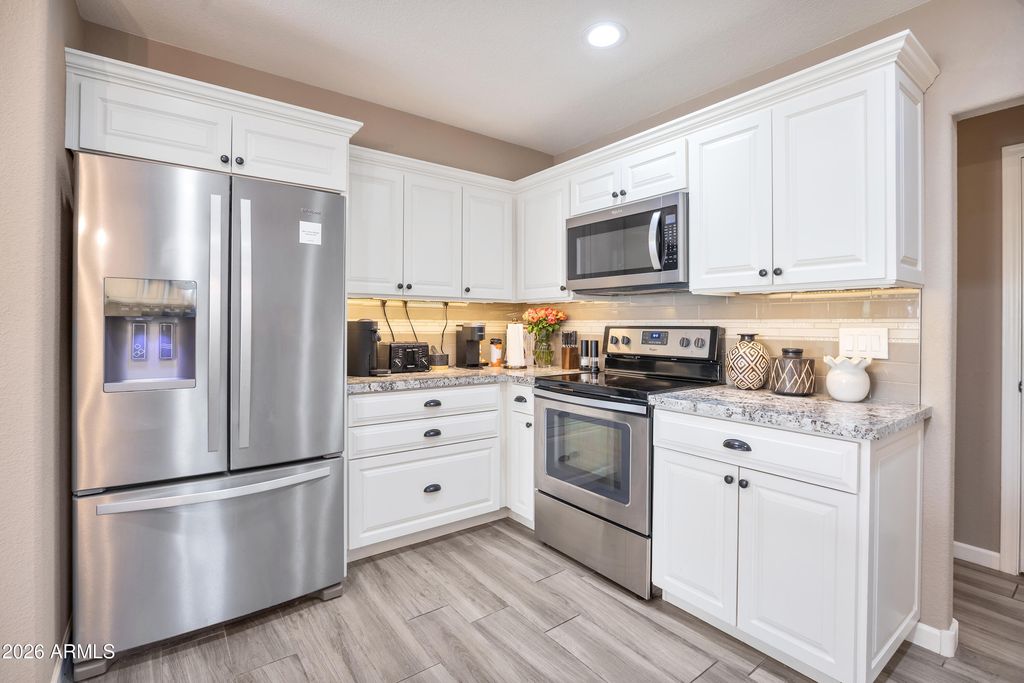 Image 10 of property listing at 7650 E WILLIAMS Drive 1035, Scottsdale, AZ 85255