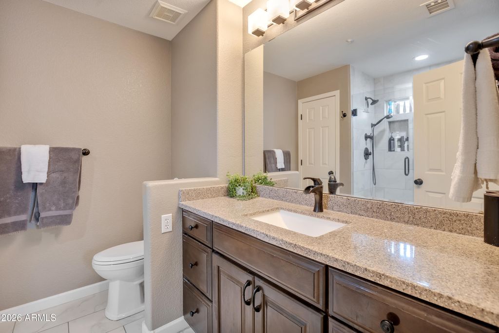 Image 14 of property listing at 7650 E WILLIAMS Drive 1035, Scottsdale, AZ 85255