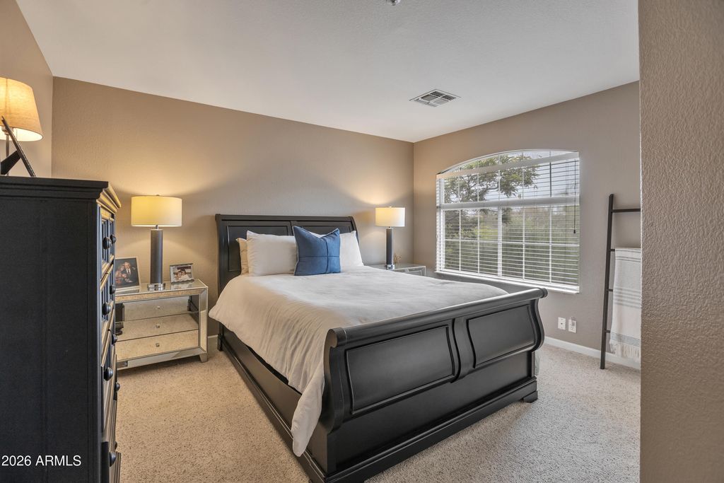 Image 16 of property listing at 7650 E WILLIAMS Drive 1035, Scottsdale, AZ 85255