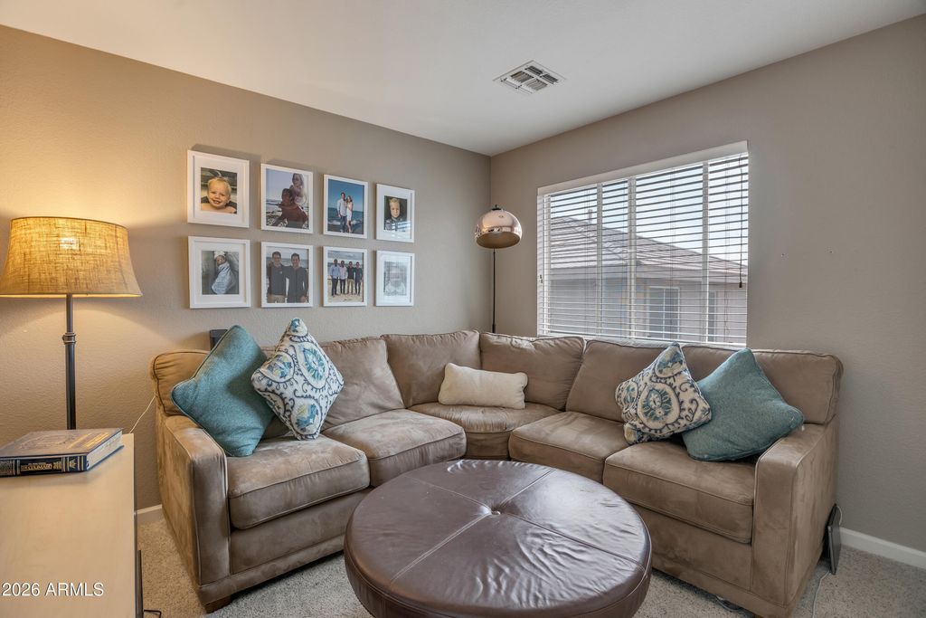Image 18 of property listing at 7650 E WILLIAMS Drive 1035, Scottsdale, AZ 85255