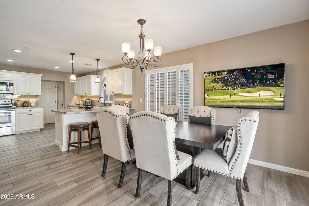Image 5 of property listing at 7650 E WILLIAMS Drive 1035, Scottsdale, AZ 85255