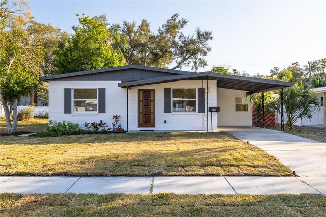 8062 28TH AVENUE N, St Petersburg, FL 33710