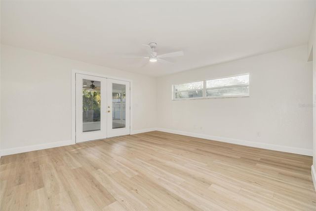 8062 28TH AVENUE N, St Petersburg, FL 33710