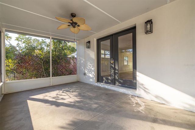 8062 28TH AVENUE N, St Petersburg, FL 33710