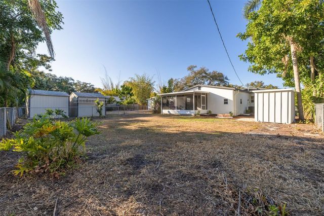 8062 28TH AVENUE N, St Petersburg, FL 33710