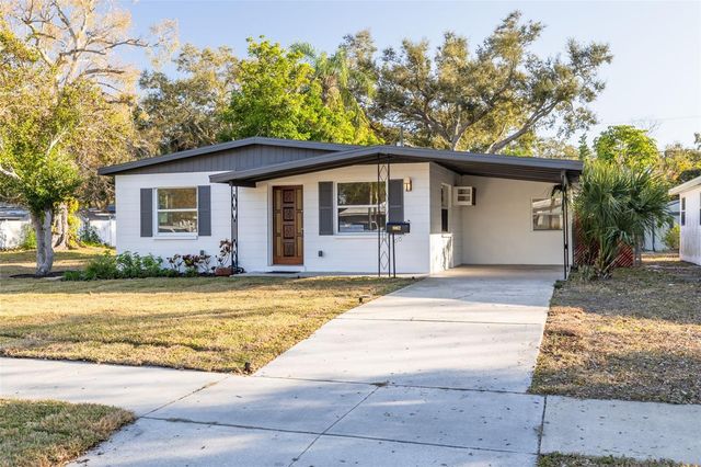 8062 28TH AVENUE N, St Petersburg, FL 33710