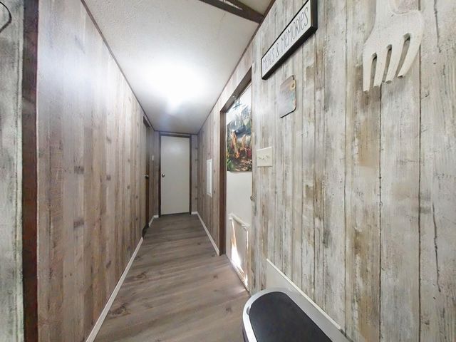 152 E Oak Shadows, Onalaska, TX 77360