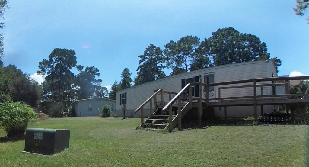 152 E Oak Shadows, Onalaska, TX 77360