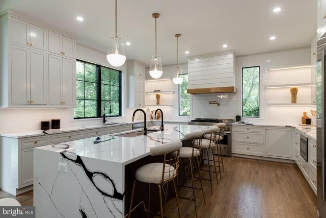 2664 MARCEY RD, Arlington, VA 22207