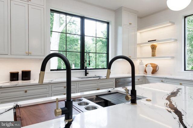 2664 MARCEY RD, Arlington, VA 22207