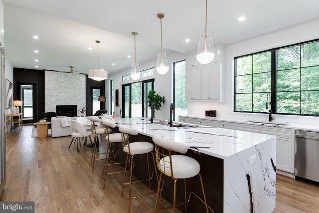 2664 MARCEY RD, Arlington, VA 22207