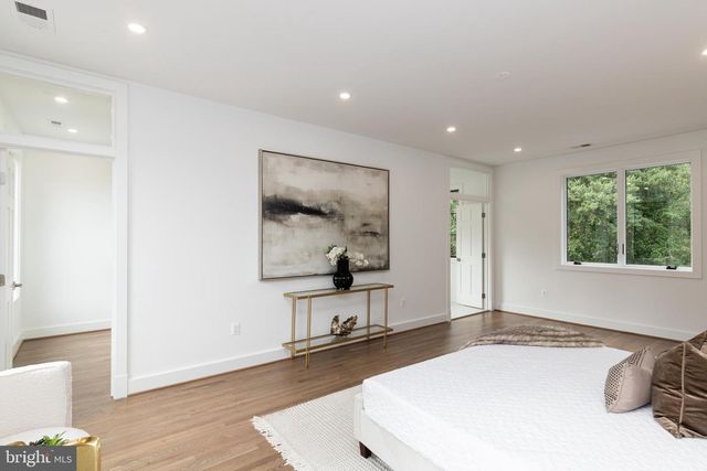 2664 MARCEY RD, Arlington, VA 22207