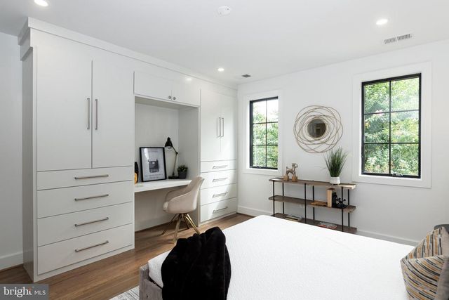 2664 MARCEY RD, Arlington, VA 22207