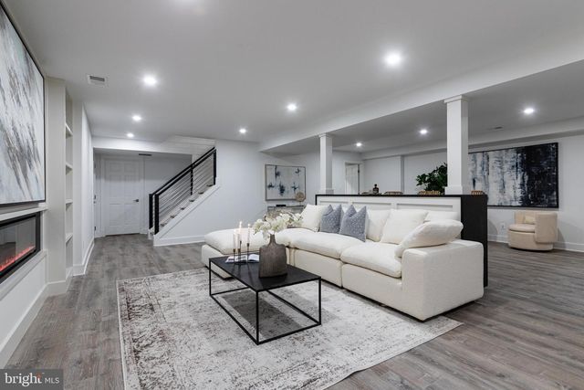 2664 MARCEY RD, Arlington, VA 22207