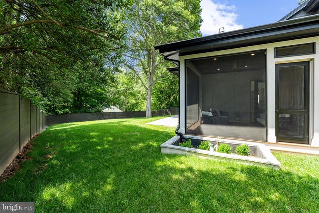 2664 MARCEY RD, Arlington, VA 22207