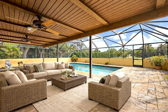 8090 Native Dancer Road E, Palm Beach Gardens, FL 33418