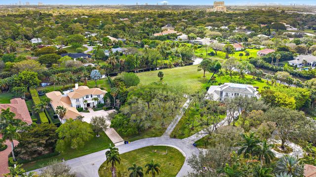 8090 Native Dancer Road E, Palm Beach Gardens, FL 33418