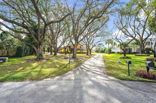 8090 Native Dancer Road E, Palm Beach Gardens, FL 33418