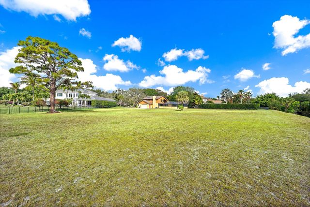 8090 Native Dancer Road E, Palm Beach Gardens, FL 33418