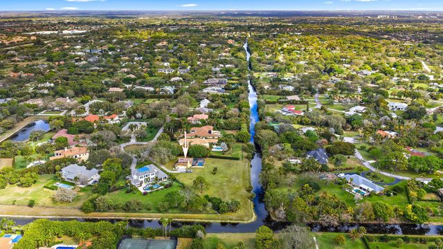 8090 Native Dancer Road E, Palm Beach Gardens, FL 33418