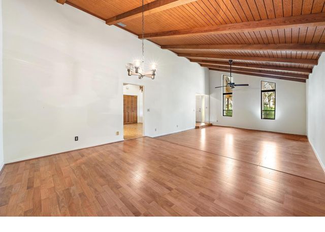 8090 Native Dancer Road E, Palm Beach Gardens, FL 33418