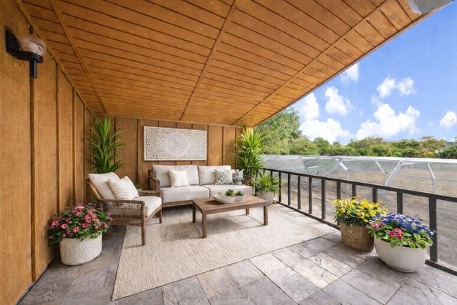 8090 Native Dancer Road E, Palm Beach Gardens, FL 33418