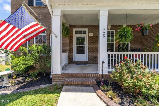 729 Highwater Place, Fuquay Varina, NC 27526