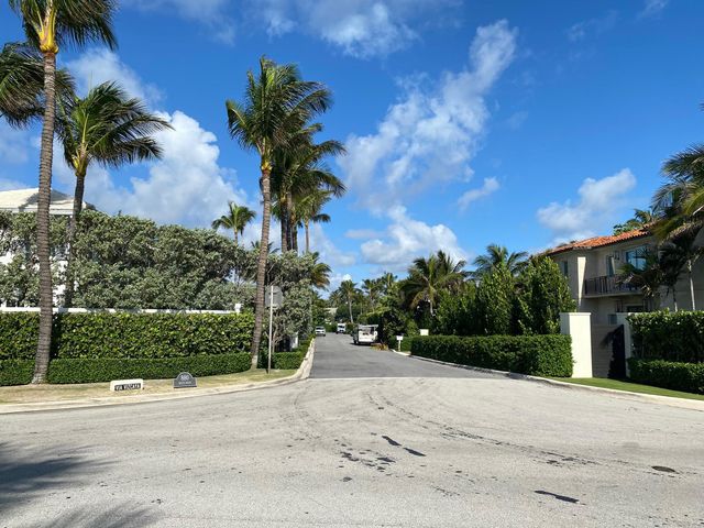 109 Via Vizcaya, Palm Beach, FL 33480