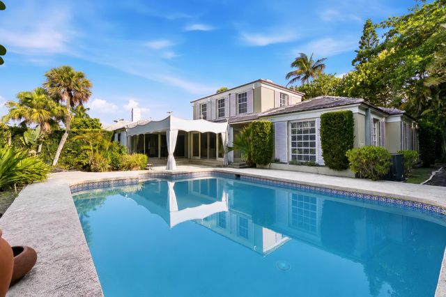 109 Via Vizcaya, Palm Beach, FL 33480