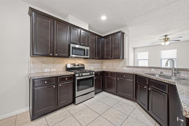 8506 Sunset Loch Drive, Spring, TX 77379