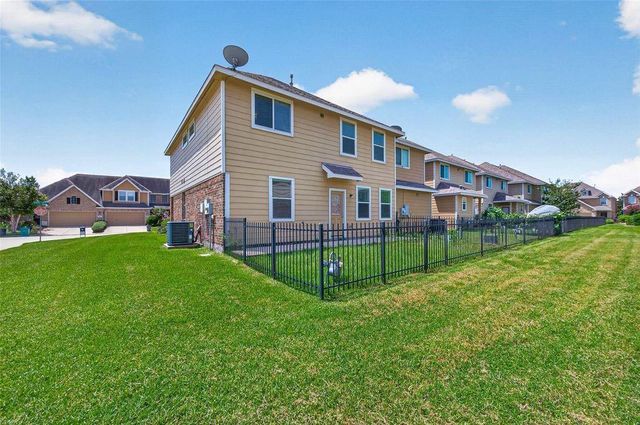 8506 Sunset Loch Drive, Spring, TX 77379