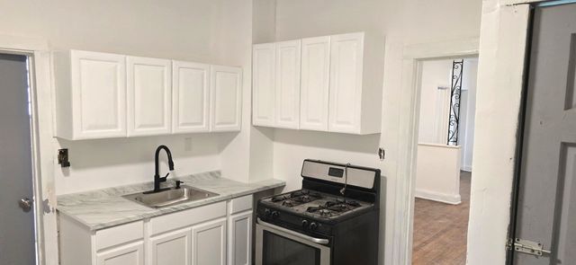 2046 W 69th Place, Chicago, IL 60636