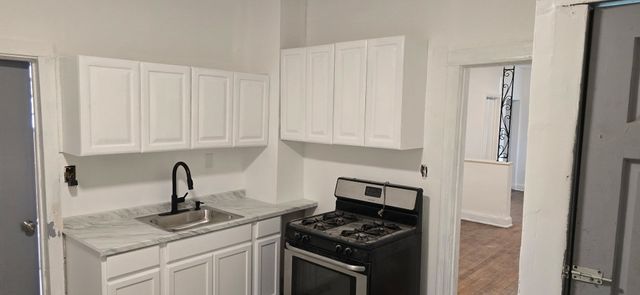 2046 W 69th Place, Chicago, IL 60636