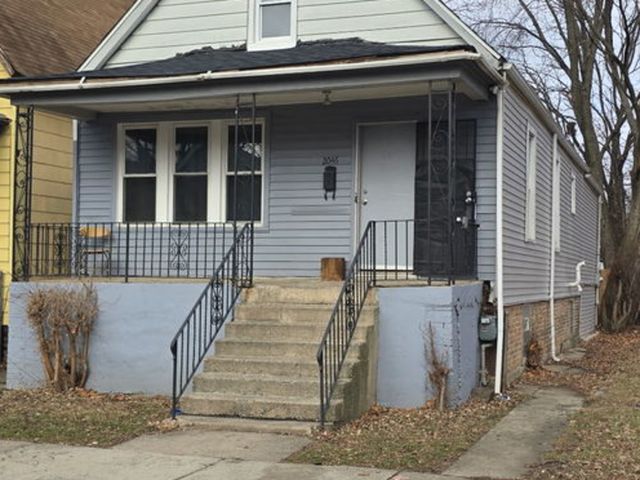 2046 W 69th Place, Chicago, IL 60636